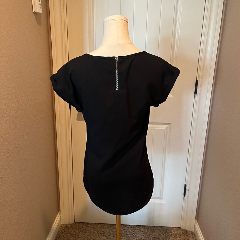 Express Black Women's Blouse w/ Gold zipper detail in Back - Picture 2 of 4